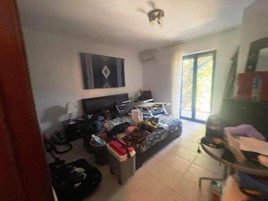 Südostkreta, Stavrochori: Schönes Steinhaus mit Berg- und Meerblick zu verkaufen