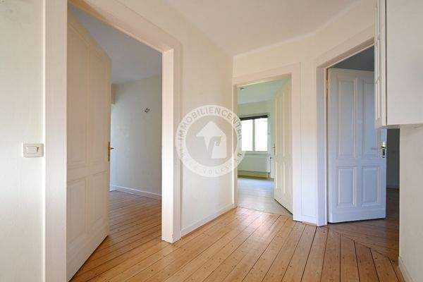 Erdgeschoss - Flur (Blick 2)