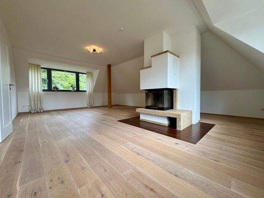 Wohnzimmer mit edlem Kamin