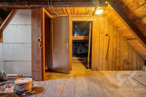 Dachboden Zugang Scheune