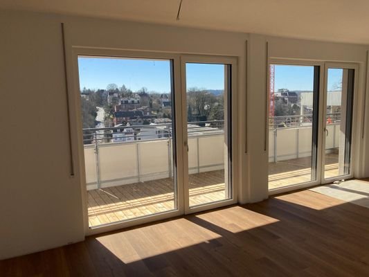 Bodentiefe Fenster für eine helle Wohnung