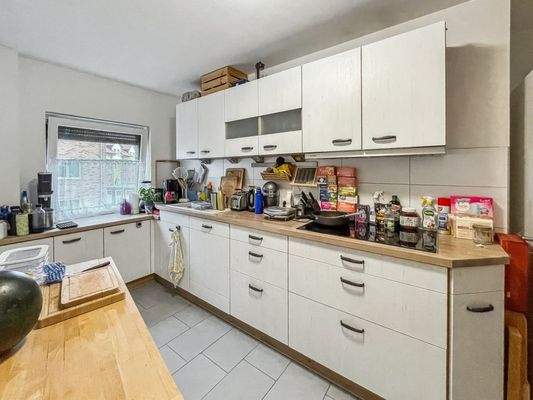 Küche OG Blick Richtung Straße