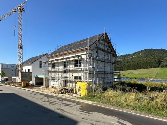 Gebäudeansicht - Stand Ende August 24