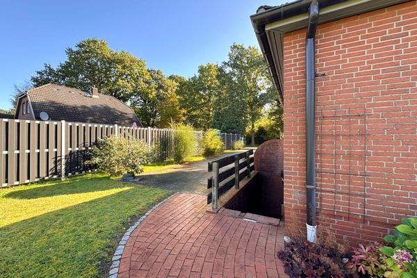 Garten Richtung Auffahrt