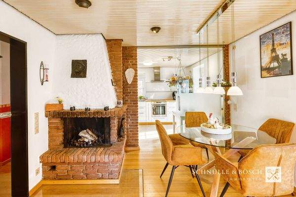 Am Kamin lässt es sich gut aushalten