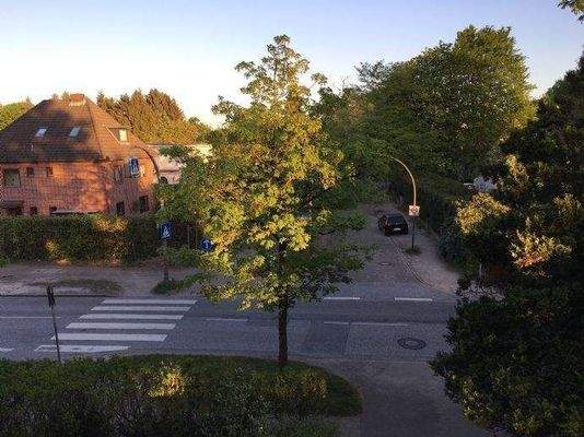 13.) Blick aus der Wohnung in den Haffkruger Weg