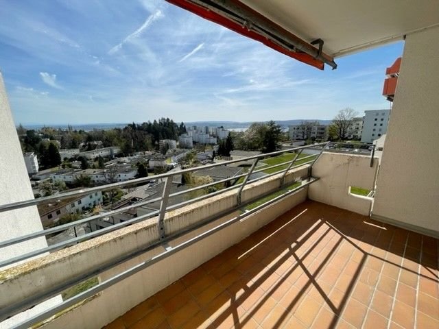 3-Zimmer Wohnung mit weitläufigem Blick und Stadtnähe