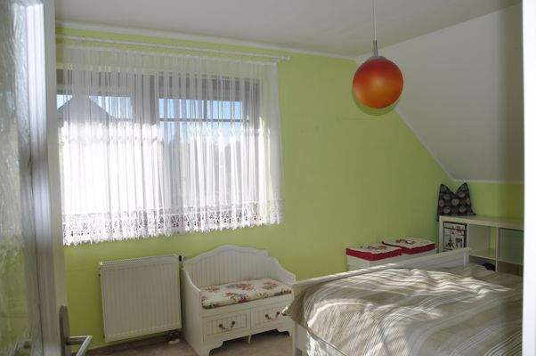 Kinderzimmer / Büro / Ankleidezimmer / Schlafzimmer 3