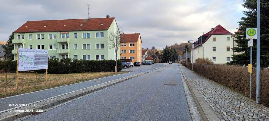 Die Bushaltestellen am Baugebiet.jpg