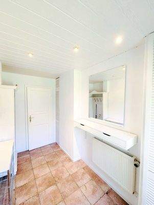 makellos 03 EFH Prerow - Eingangsflur WE 1.jpg