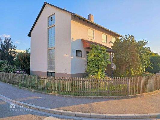 Giebelseite mit Eingang