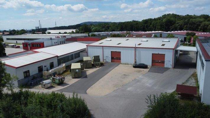 Halle 3 + Außenlagerfläche