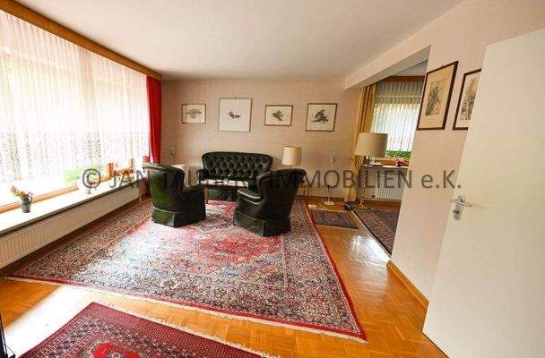 Wohn-/Esszimmer mit Parkett