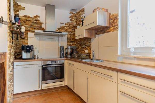 Modernes Familienhaus mit Traumgarten und Blick ins Grüne