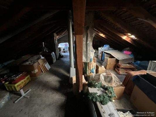 nicht ausgebauter Spitzboden