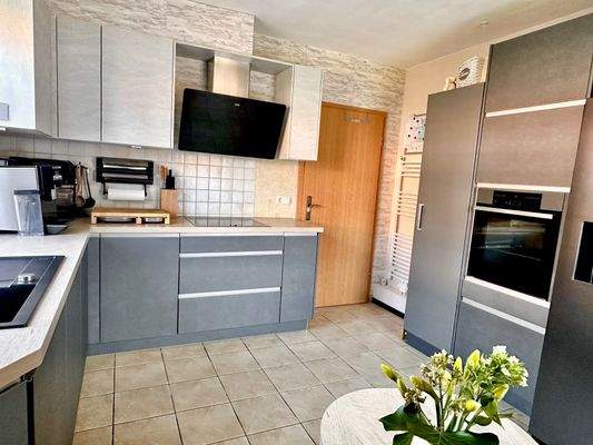 Schick, voll ausgestattet und sehr gepflegt