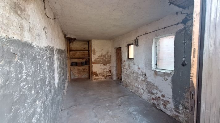 Innenansicht Garage 2126.jpg