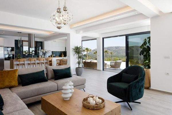 Kreta, Kefalas: Erstaunliche Steinvilla mit Meerblick und Pool zu verkaufen