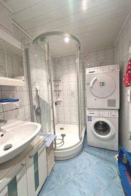 Bad mit WM-Anschluss