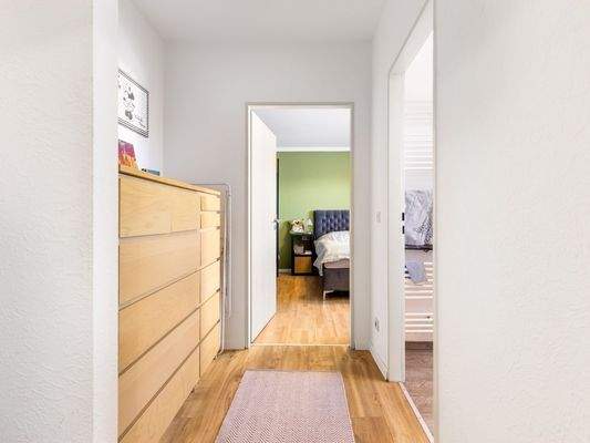 Flur mit neuwertigen Vynilbodenbelag