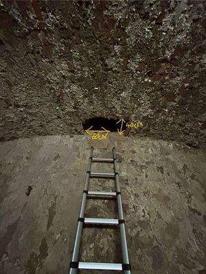 EG_x1_Eis-Keller Gewölbe m. Schachteingang1.jpg