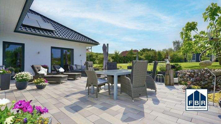 Großzügige Terrasse