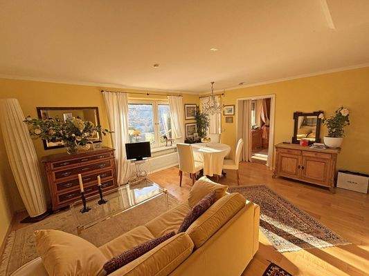 UG - heller Wohnbereich