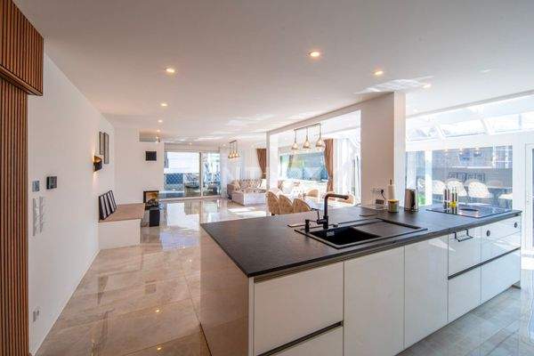 Küchen und Wohnbereich