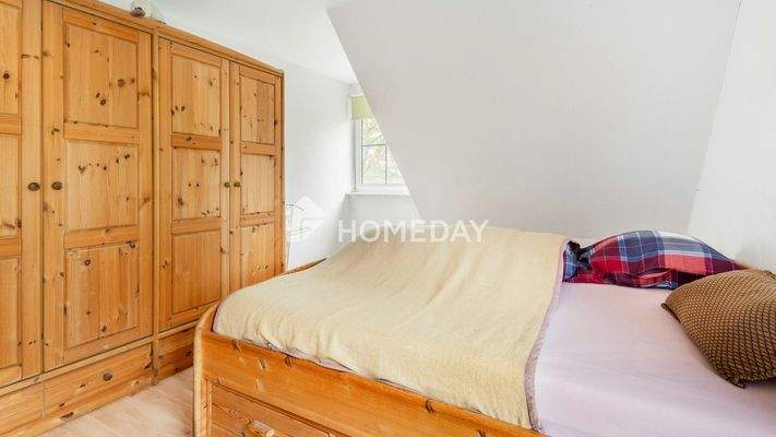 1. OG Schlafzimmer 1