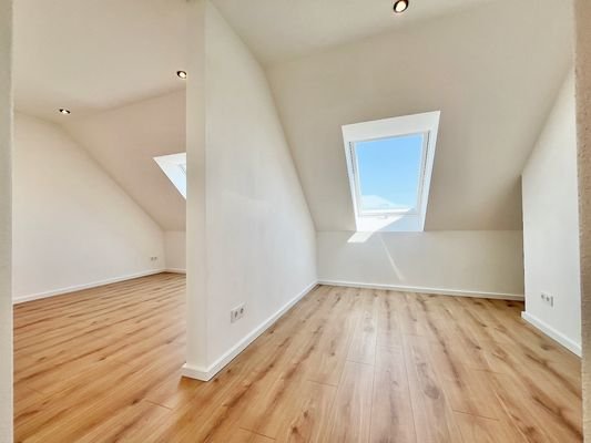 Schlafzimmer mit Ankleide DG