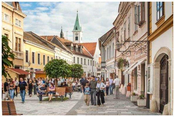 Nähe zum schönen Ort Varadzin
