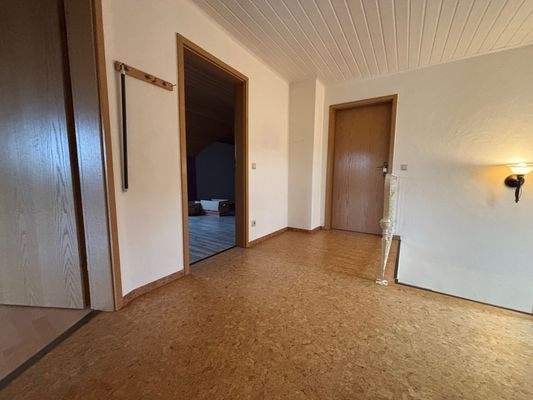 Teilansicht vom Flur im Dachgeschoss.jpeg