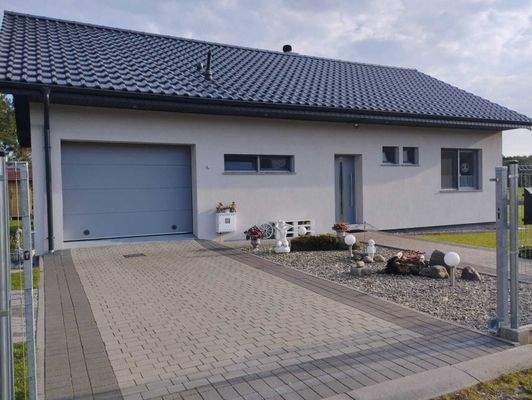 Gepflasterte Auffahrt 