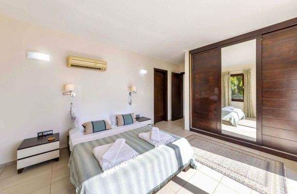 Bildschirmfoto 2025-10-14 um 17.06.53.jpeg