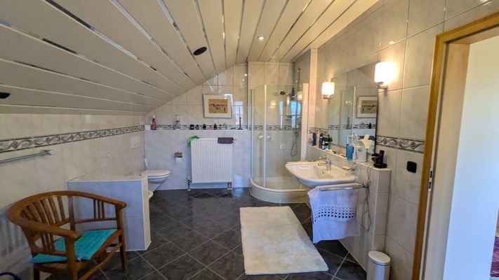 Badezimmer 1 OG