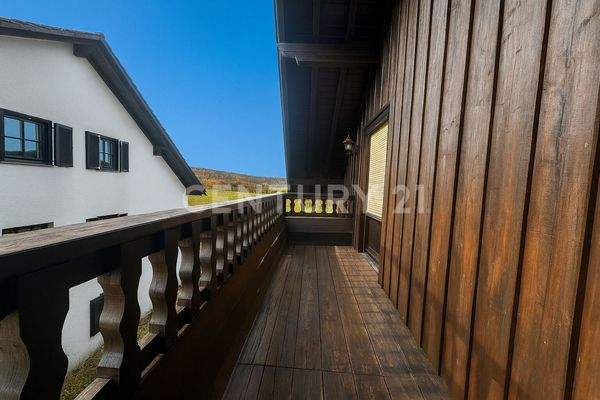 Balkon vor den Kinderzimmern