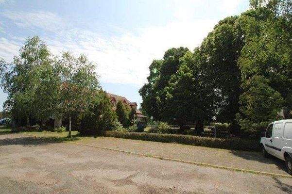 Parkplatz für ca. 40 PKW 