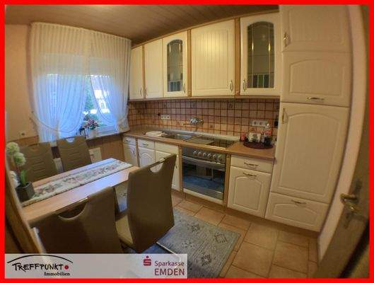 Küche mit Einbauküchenzeile