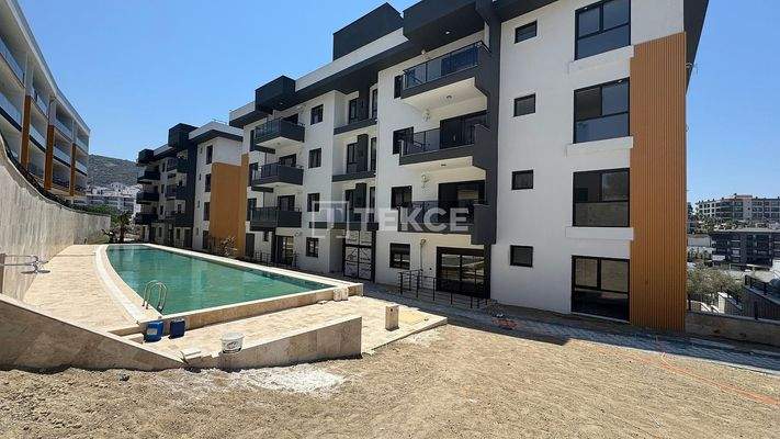 Newly-Built Apartments in a Complex with Pool in Kuşadası