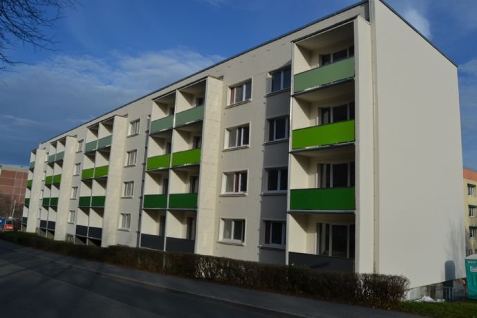 Neu sanierte 2-Zi.- Wohnungen mit Balkon - Rainweg in Saalfeld