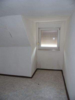 Schlafzimmer DG links