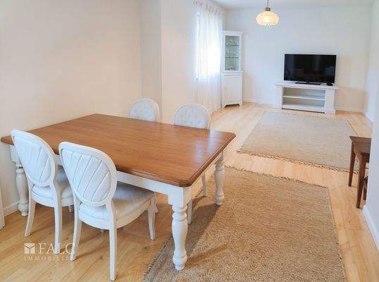 Esszimmer - (KI generiert)