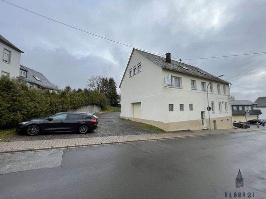 Strassenansicht Zufahrt