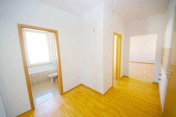 Küche / Wohnungseingang 2 im 2.OG