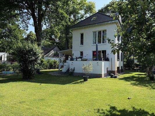 Garten hinter dem Haus 1