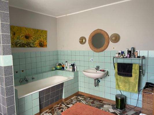 EFH EG Bad mit Wanne