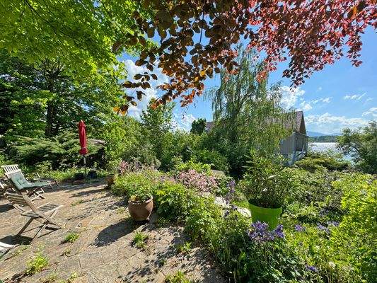 Garten mit Seeblick