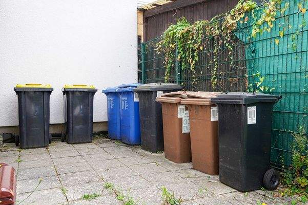 Mülltonnen-Abstellfläche