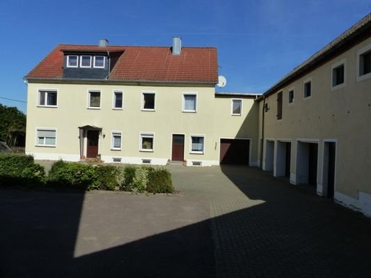 Ansicht Wohnhaus + Nebengebäude