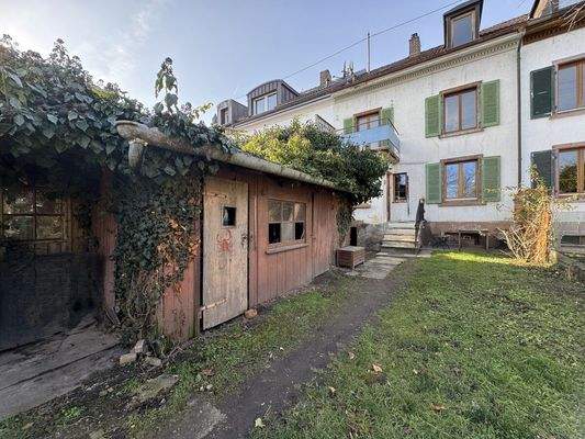 Grundstück mit Schopf